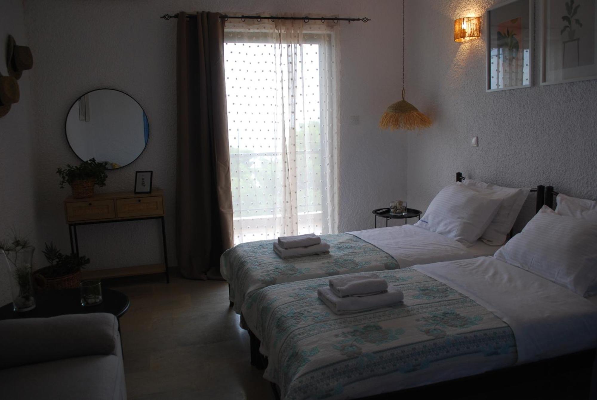 Sunset Rooms Agia Marina  外观 照片