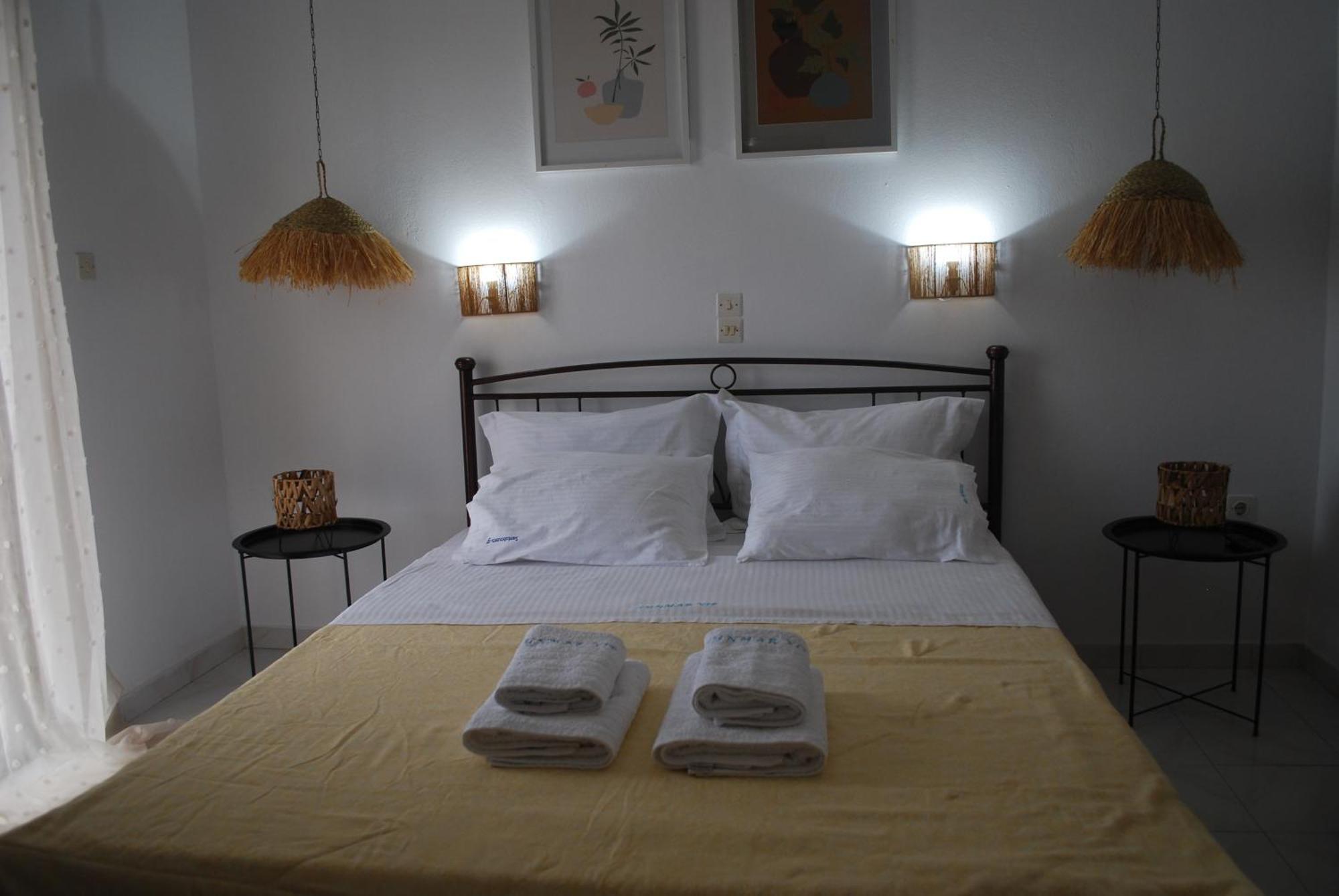 Sunset Rooms Agia Marina  外观 照片