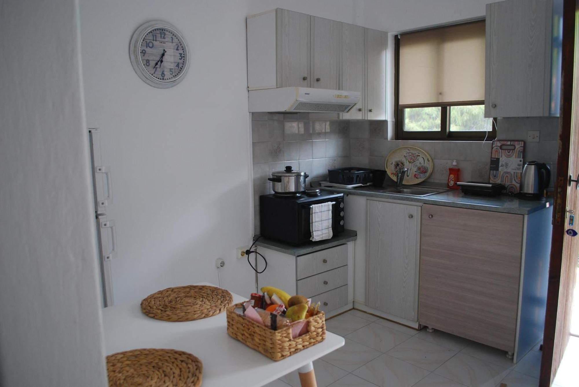 Sunset Rooms Agia Marina  外观 照片